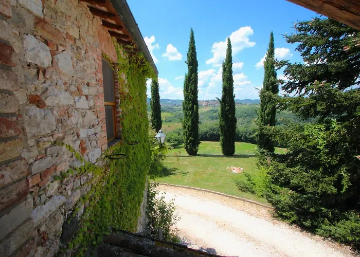 ヴィラ In With Pool And Sauna サン・ヴェナンツォ